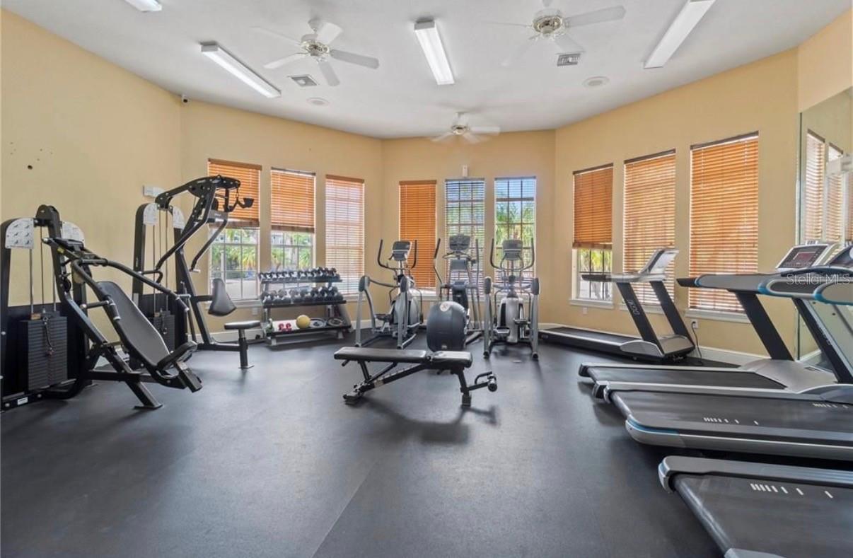 8926 MANOR LOOP CIR #201 B — photo 32