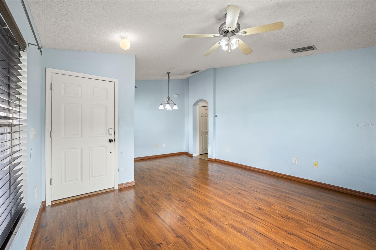 6114 SCHOOL HOUSE CT — photo 5