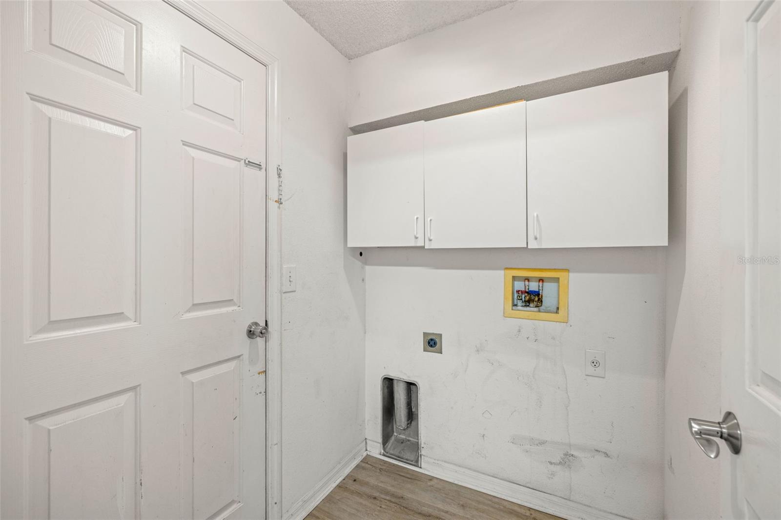 6114 SCHOOL HOUSE CT — photo 22