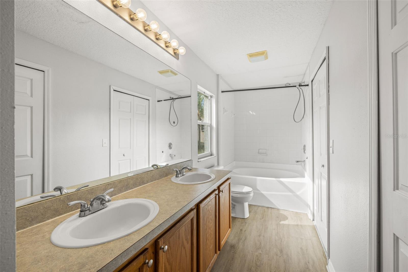6114 SCHOOL HOUSE CT — photo 16