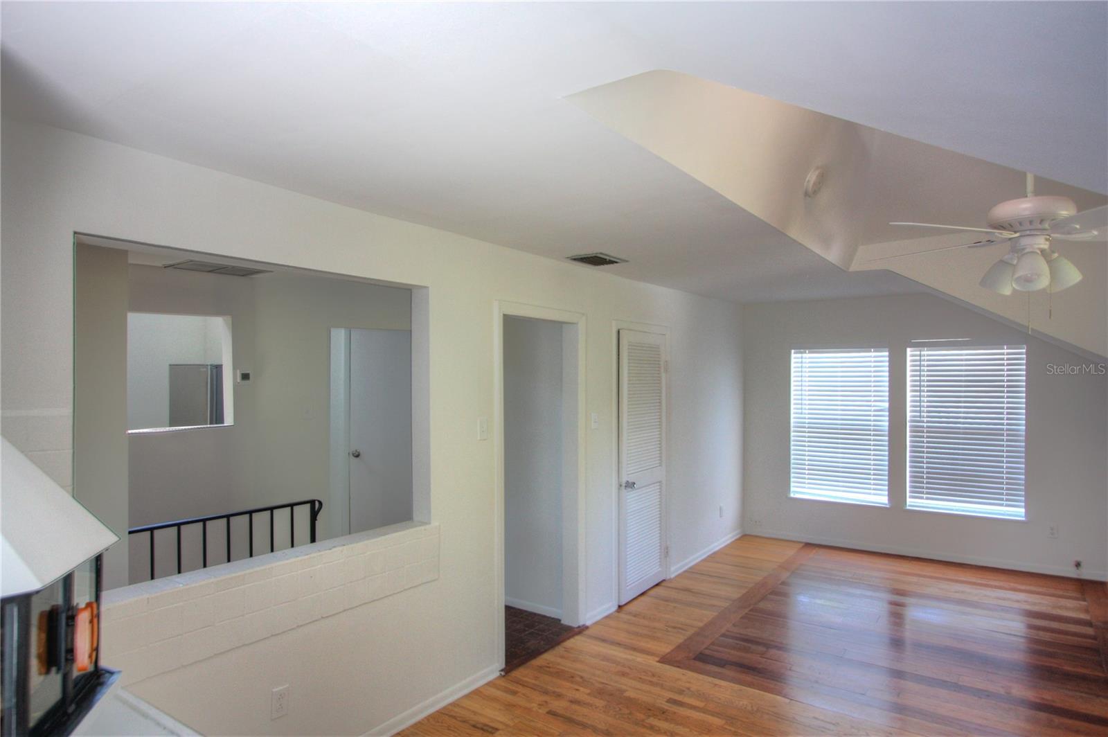 301 S OSPREY AVE — photo 6