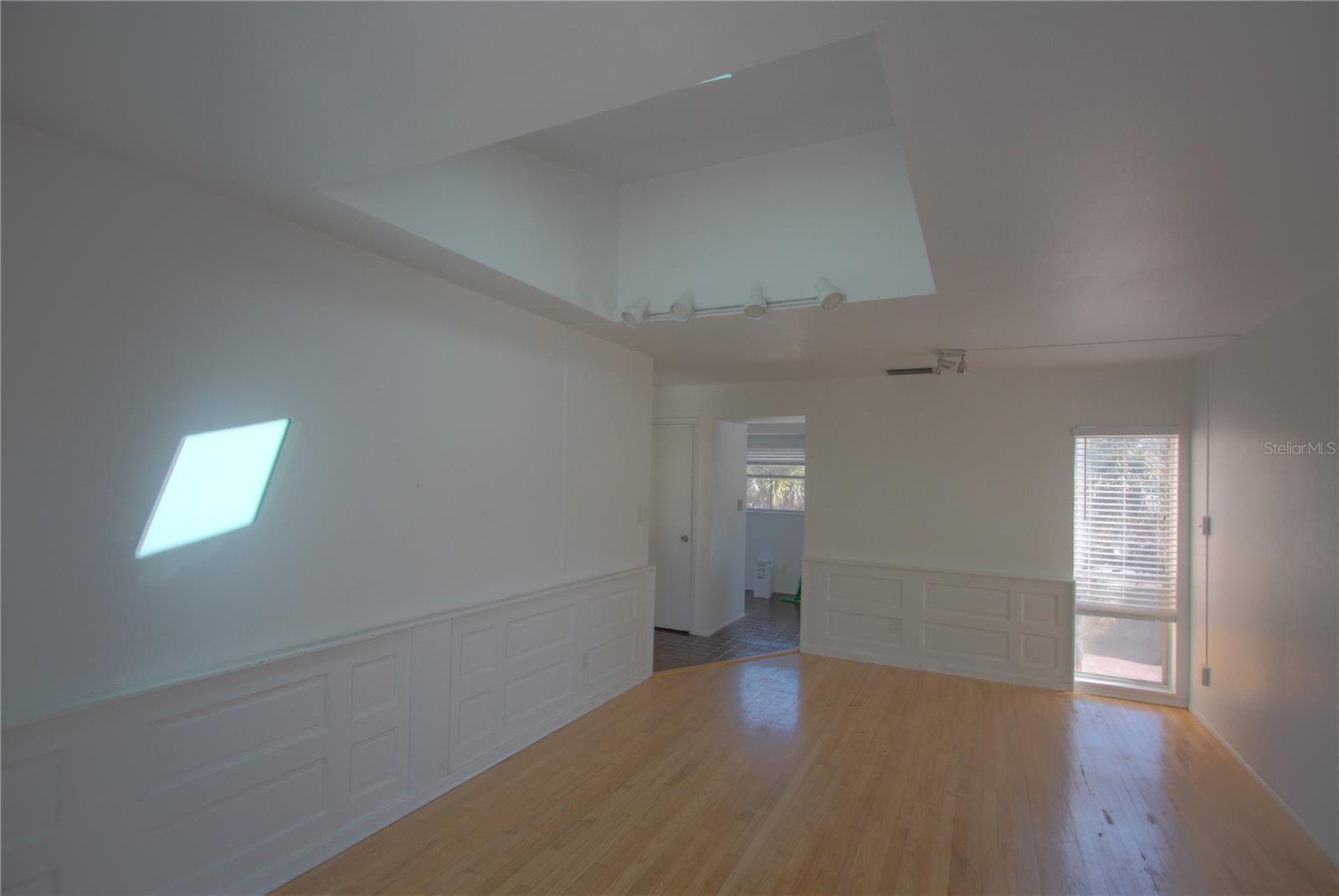 301 S OSPREY AVE — photo 14