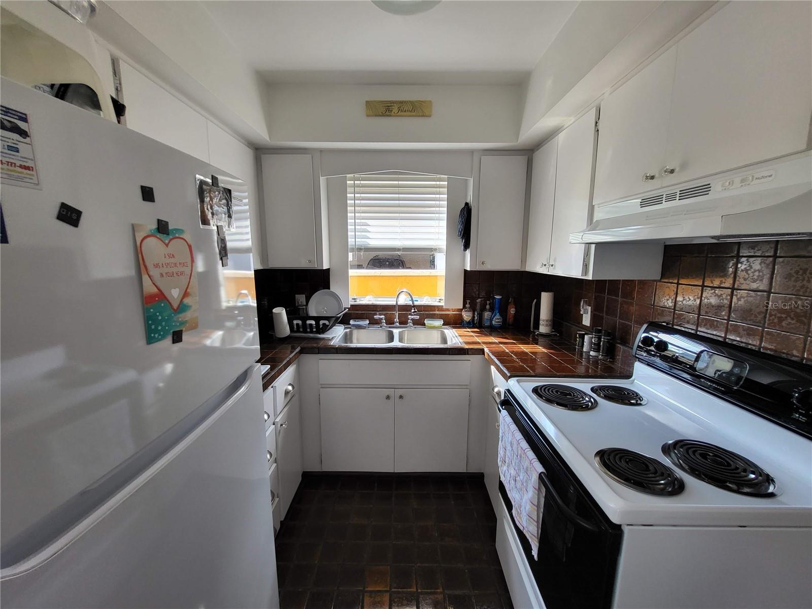 301 S OSPREY AVE — photo 12