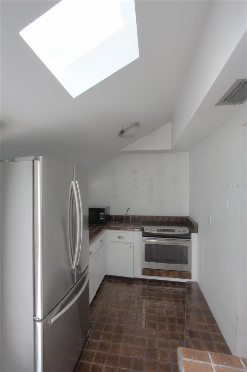 301 S OSPREY AVE — photo 9