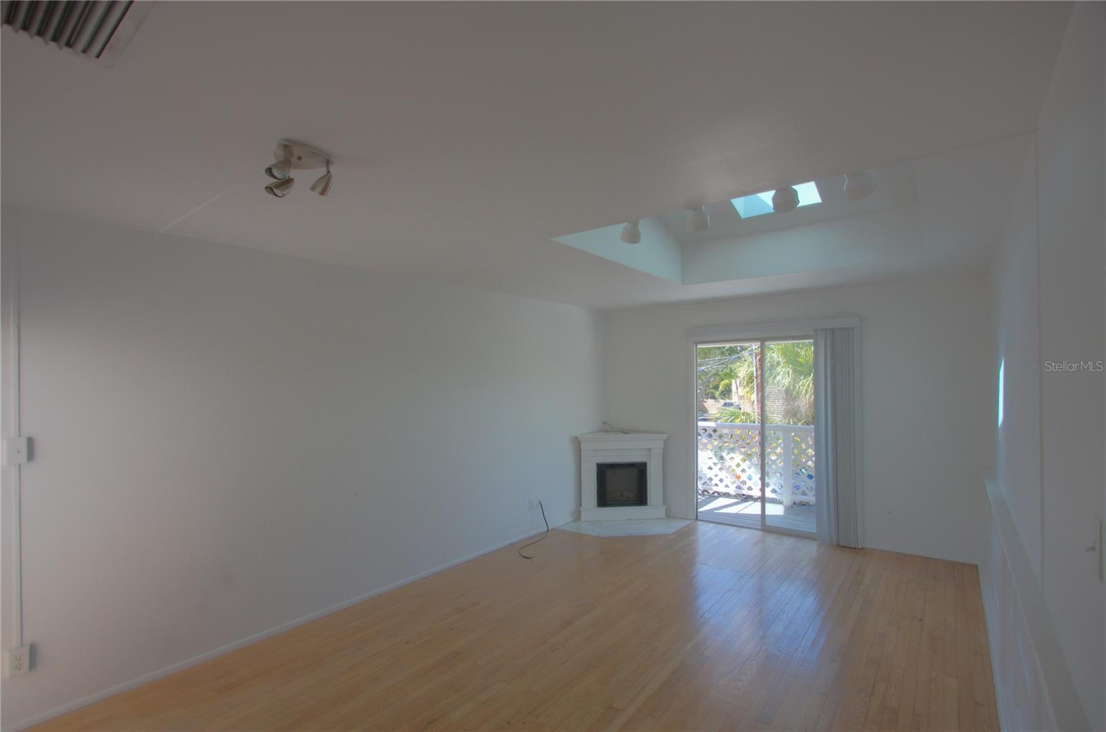301 S OSPREY AVE — photo 13