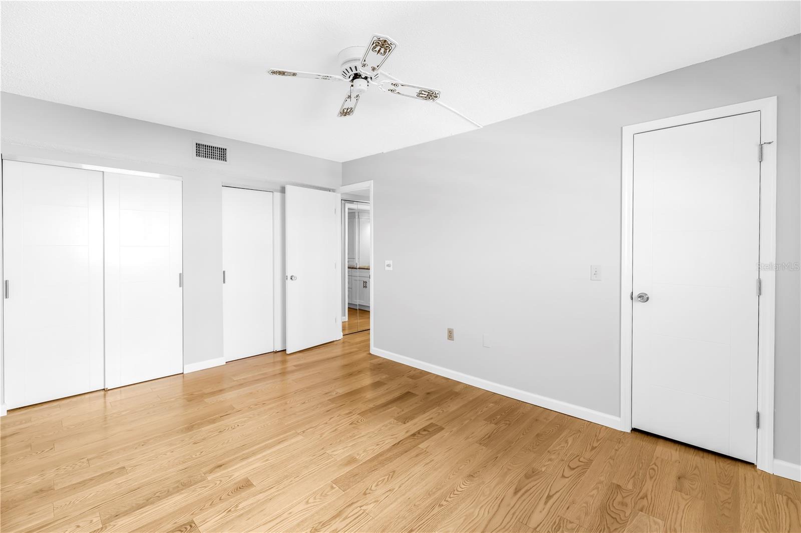 6020 SHORE BLVD S #712 — photo 42