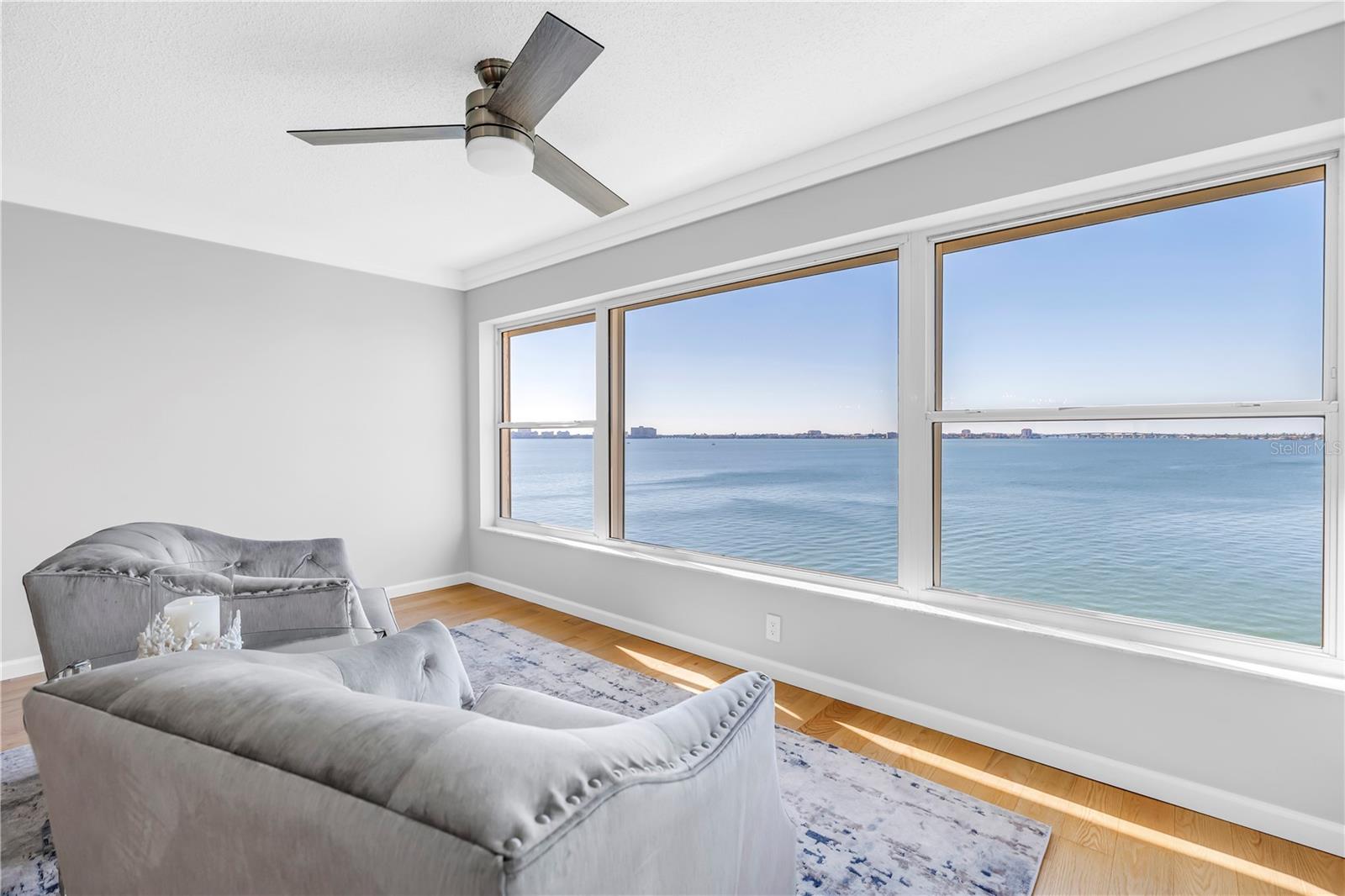 6020 SHORE BLVD S #712 — photo 4
