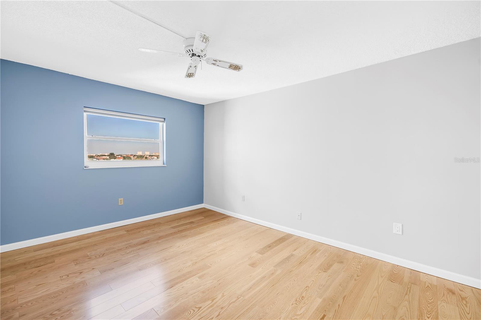 6020 SHORE BLVD S #712 — photo 41