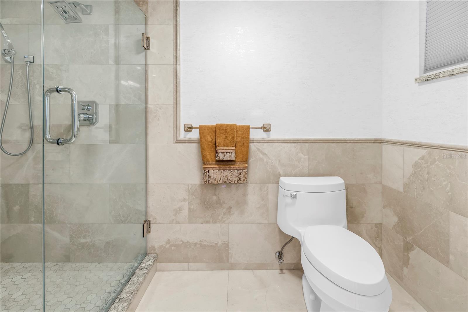 6020 SHORE BLVD S #712 — photo 33