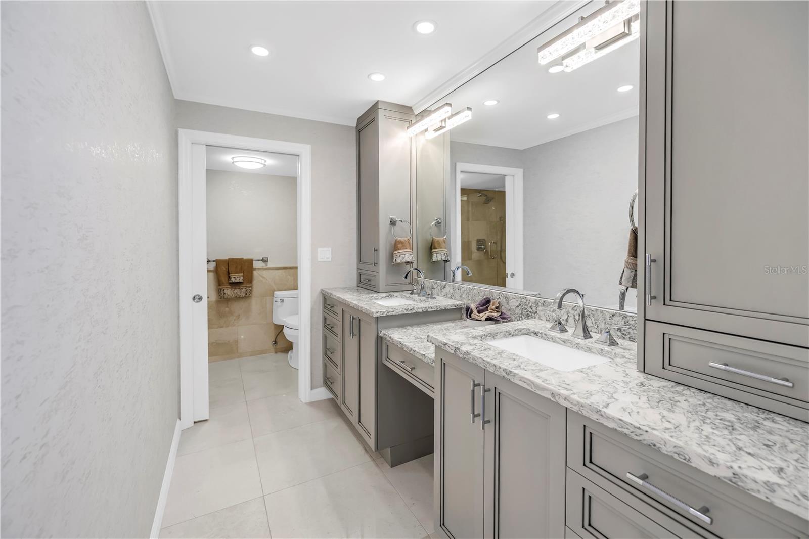 6020 SHORE BLVD S #712 — photo 31