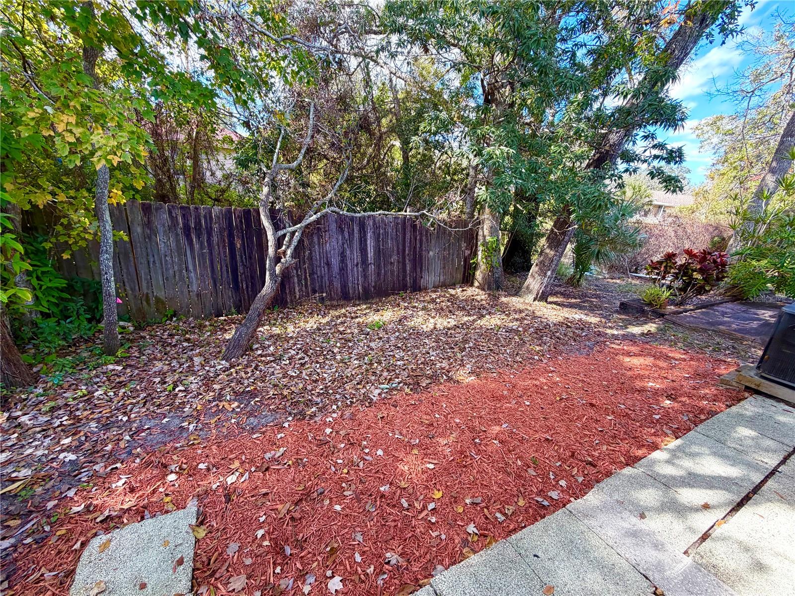 4523 GLEN HOLW — photo 49