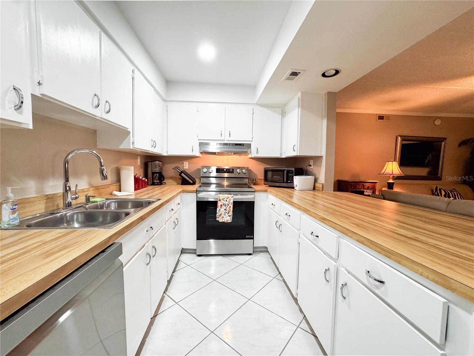 12760 INDIAN ROCKS RD #510 — photo 4