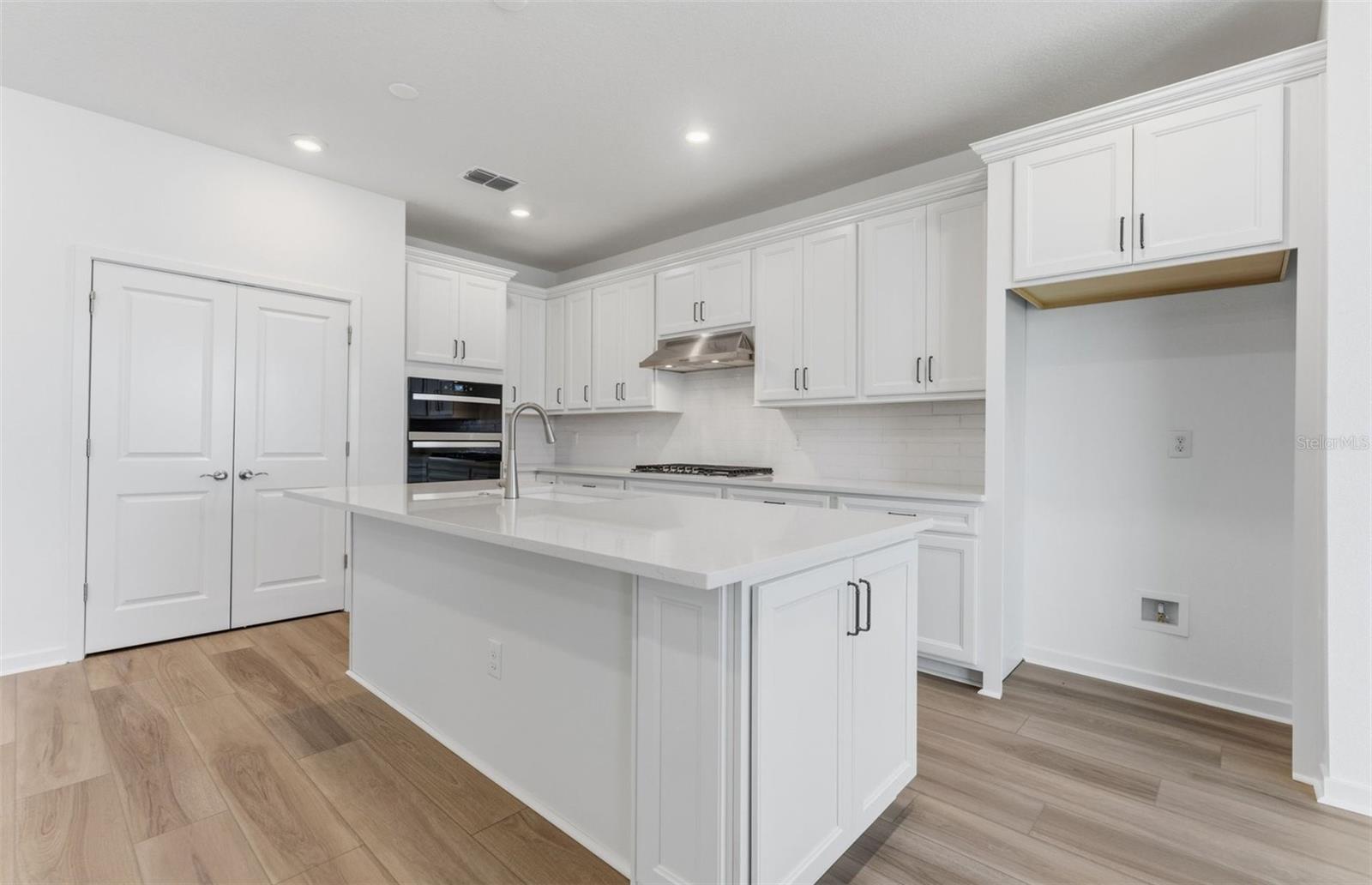 6979 DEPUE DR — photo 3