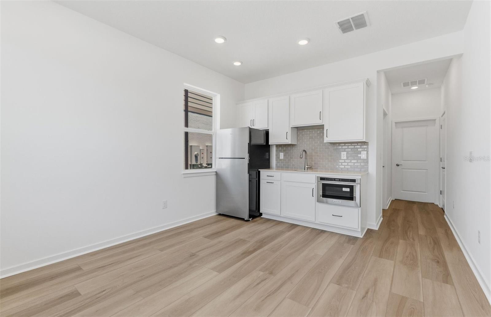 6979 DEPUE DR — photo 12