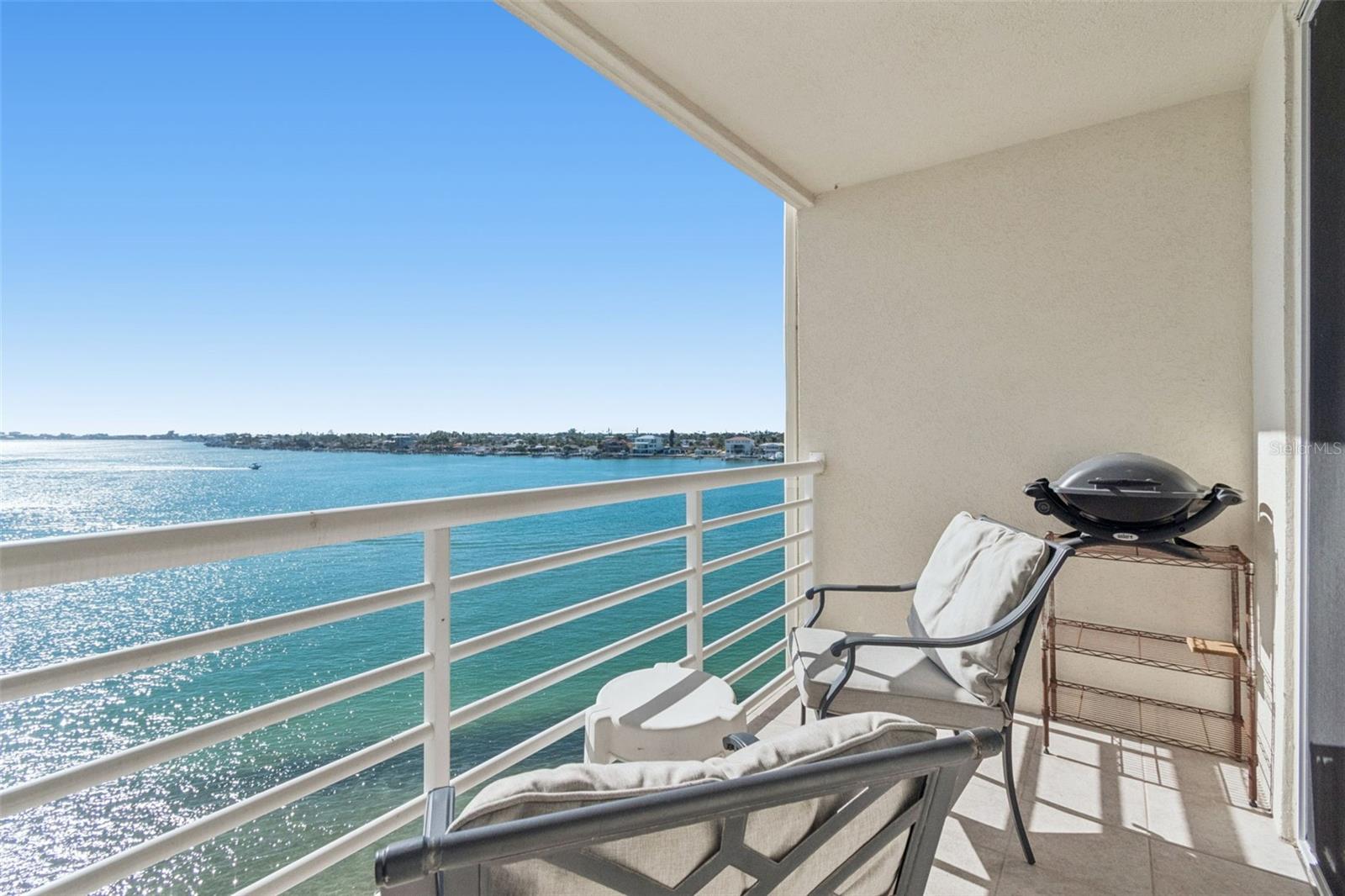 6105 BAHIA DEL MAR CIR #686 — photo 23