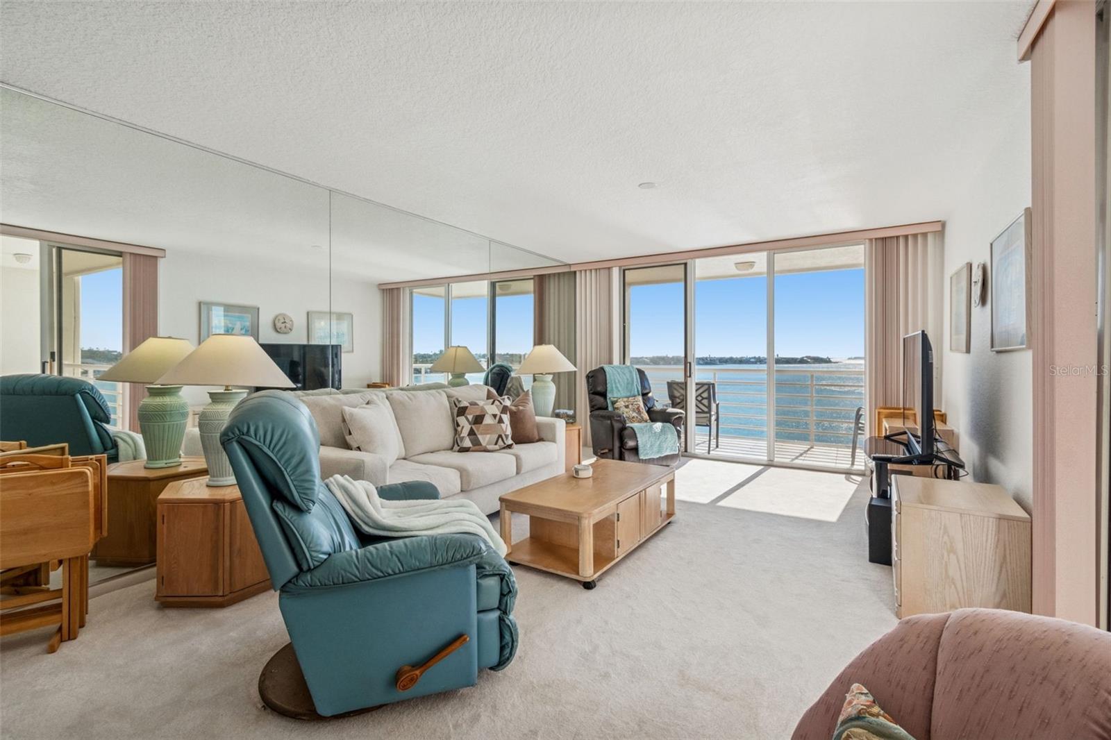 6105 BAHIA DEL MAR CIR #686 — photo 4