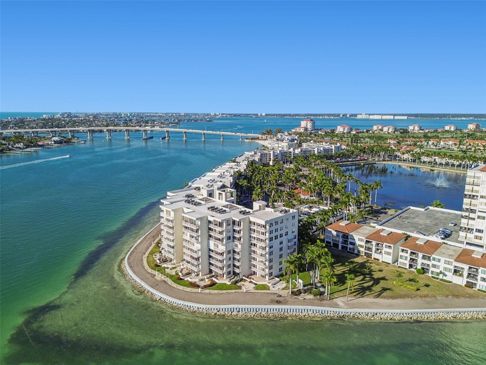 6105 BAHIA DEL MAR CIR #686 — photo 35