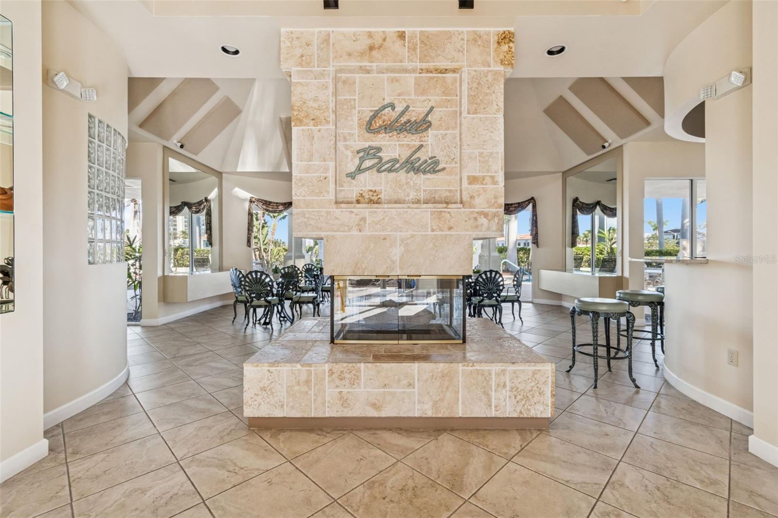 6105 BAHIA DEL MAR CIR #686 — photo 30