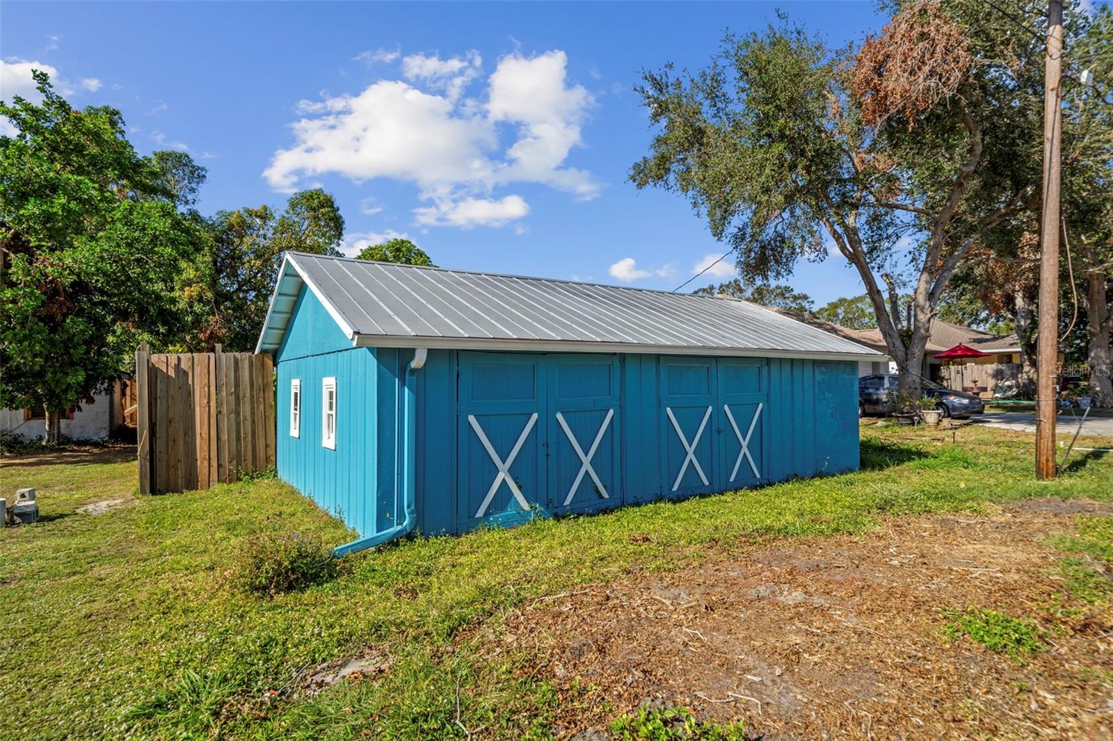 105 TUCKER AVE — photo 15