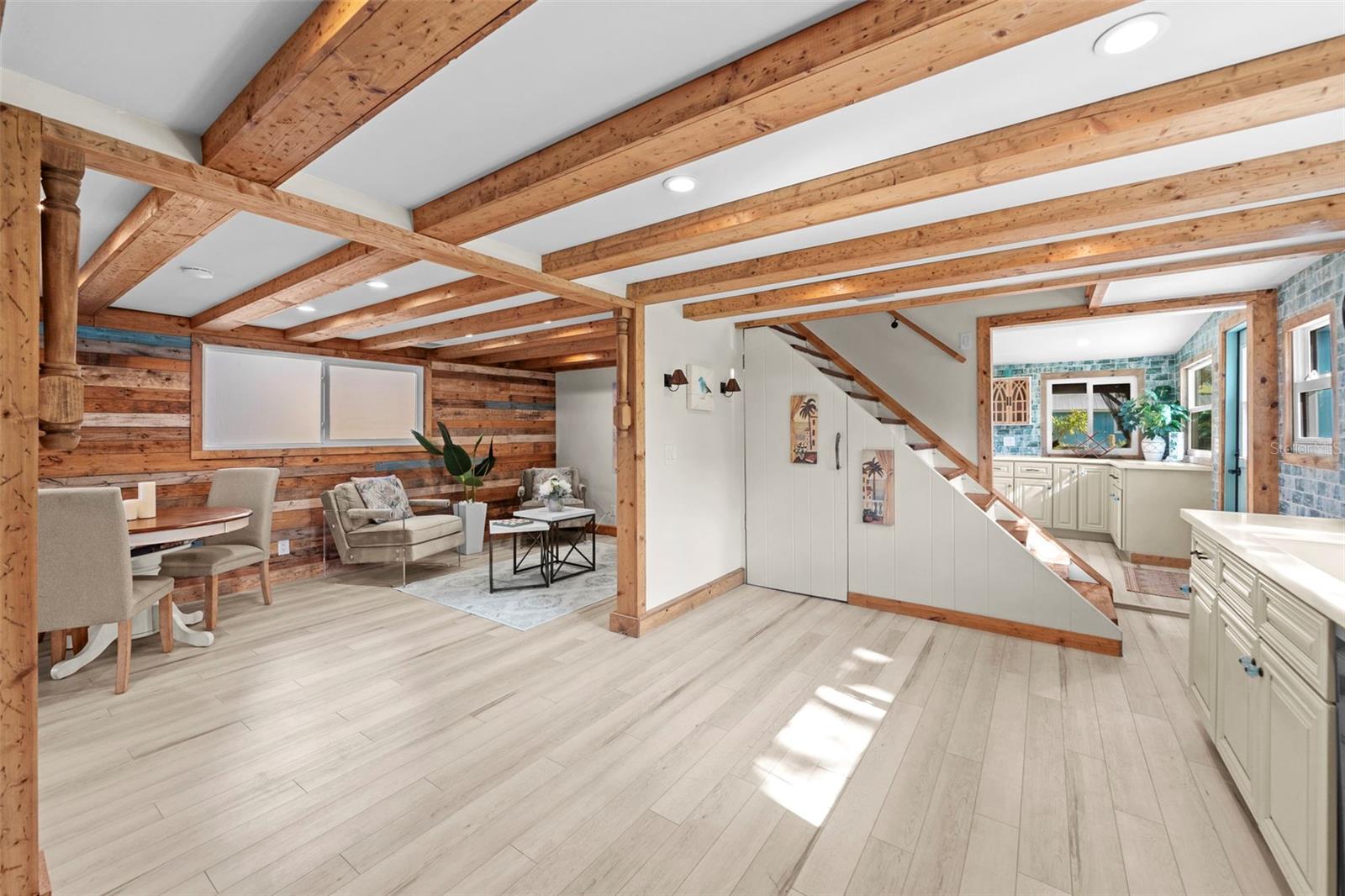 105 TUCKER AVE — photo 34