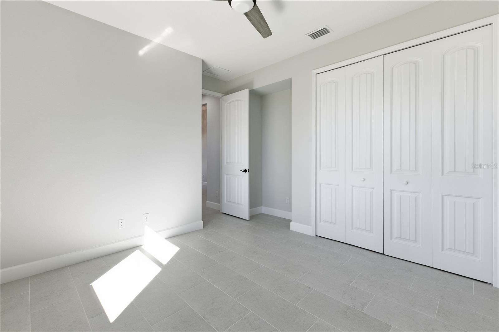 721 REDBUD CT — photo 27