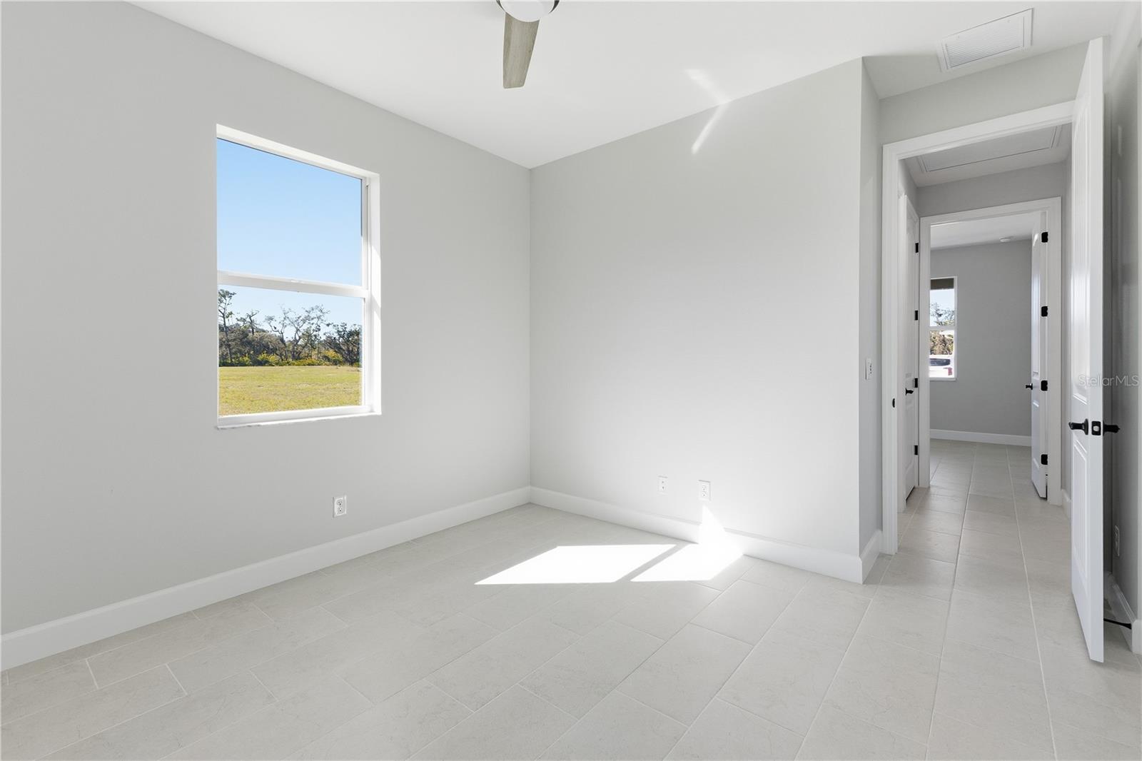 721 REDBUD CT — photo 28