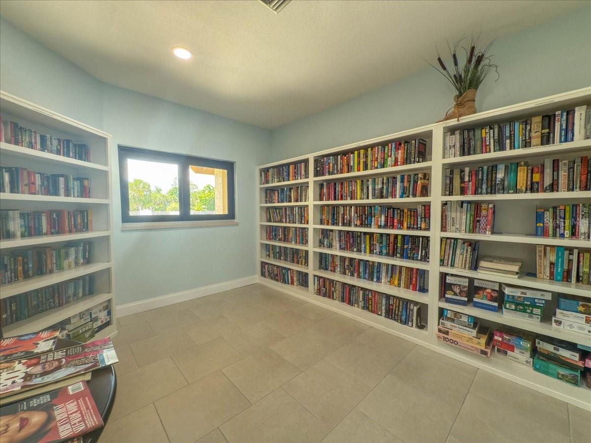 721 REDBUD CT — photo 46