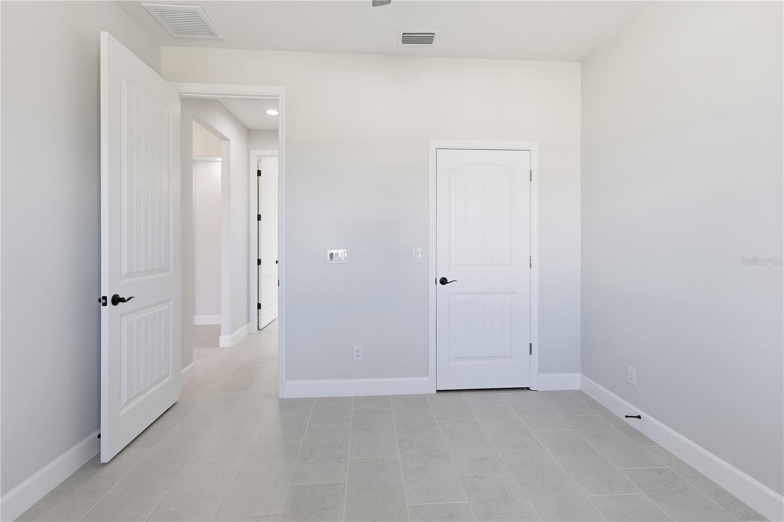 721 REDBUD CT — photo 22