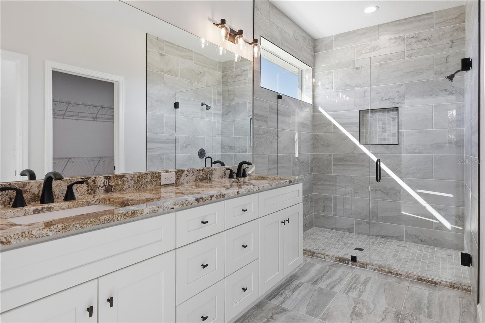 721 REDBUD CT — photo 18