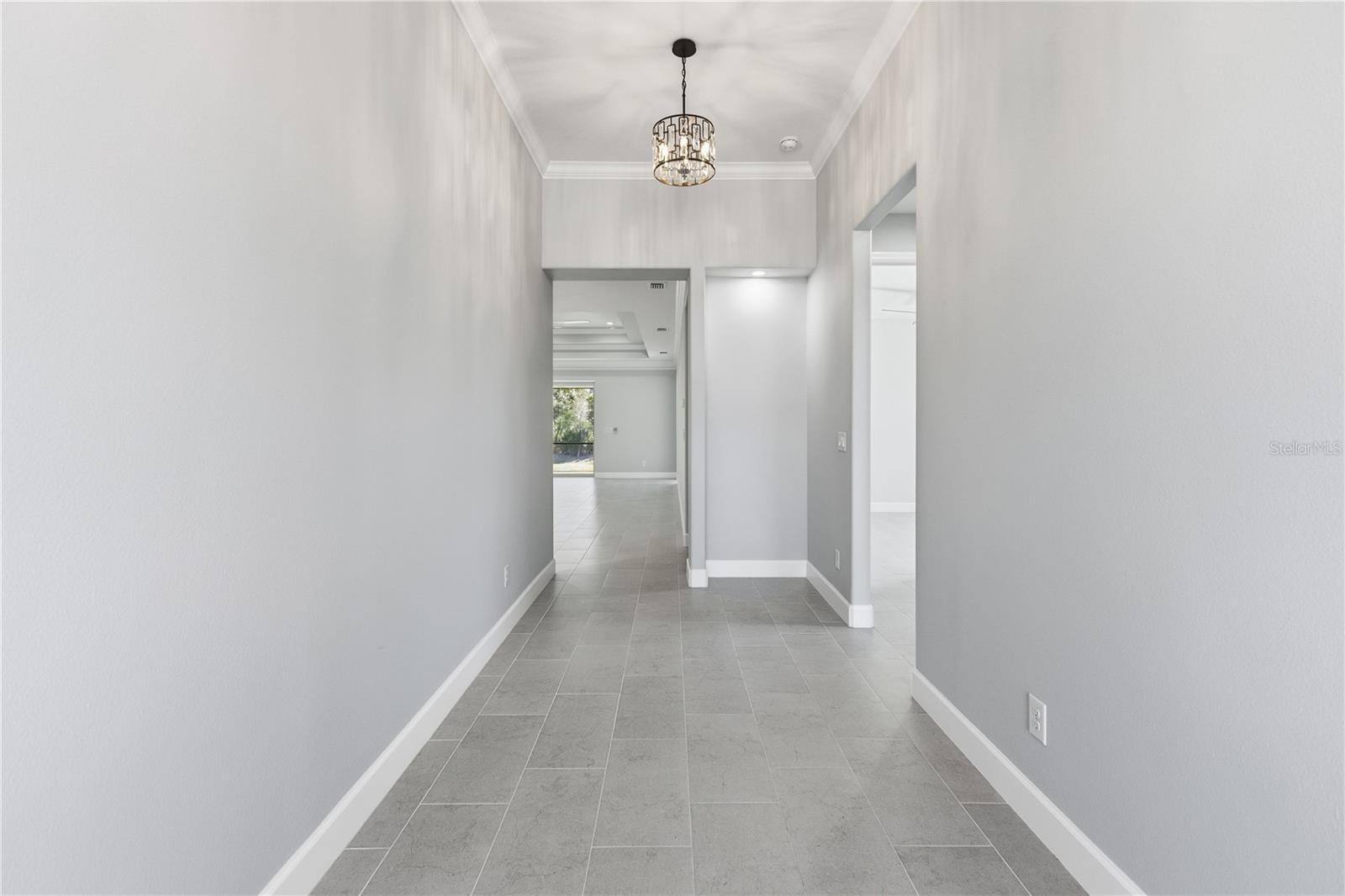 721 REDBUD CT — photo 3