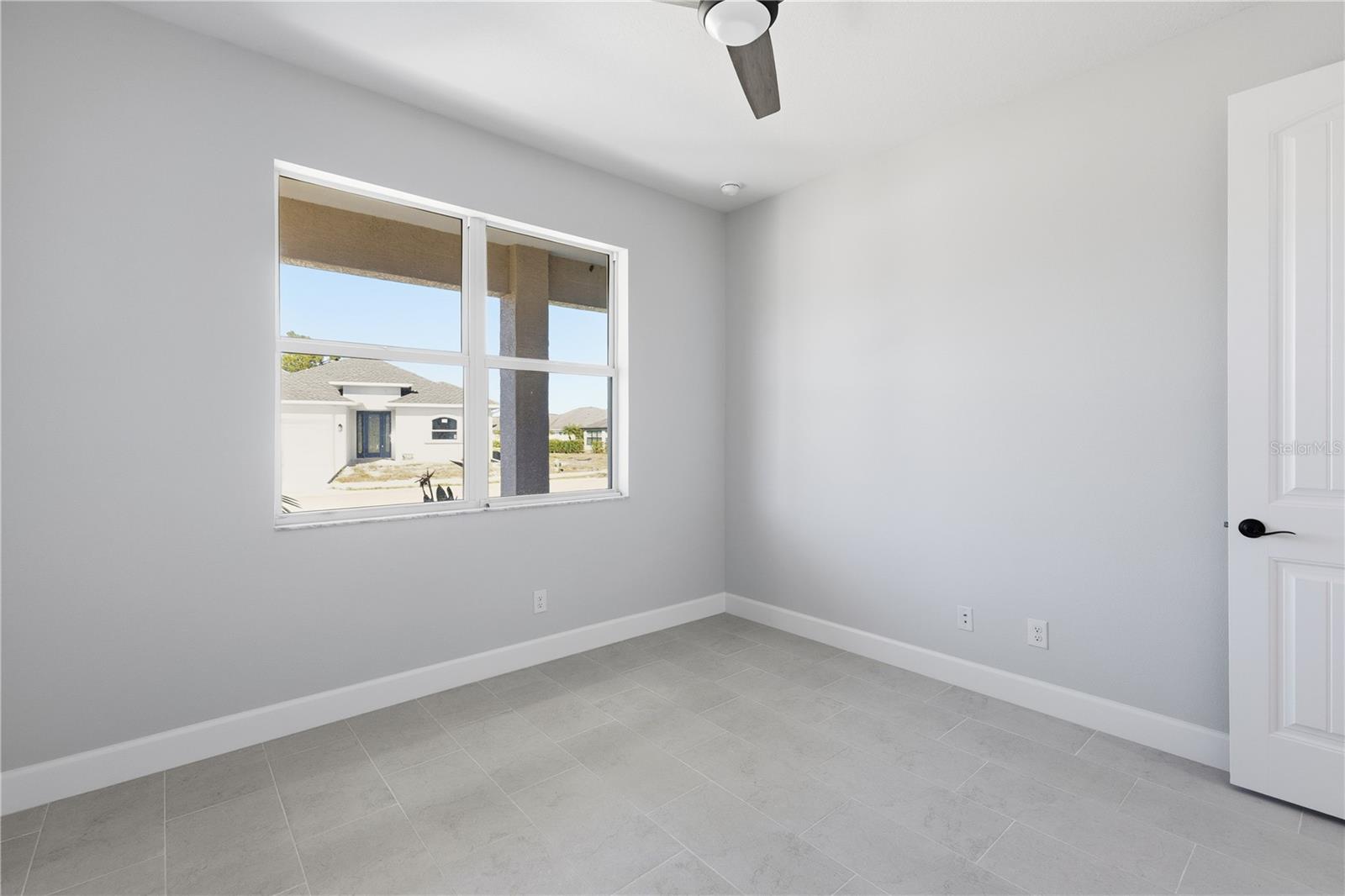 721 REDBUD CT — photo 24