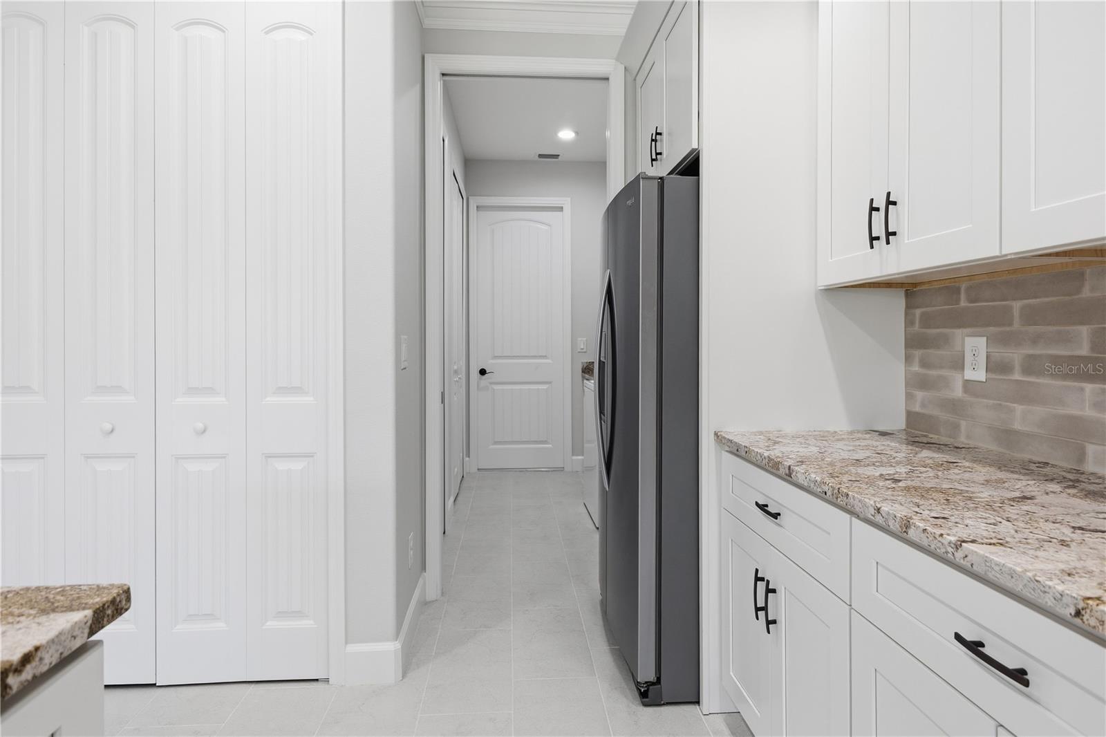 721 REDBUD CT — photo 12