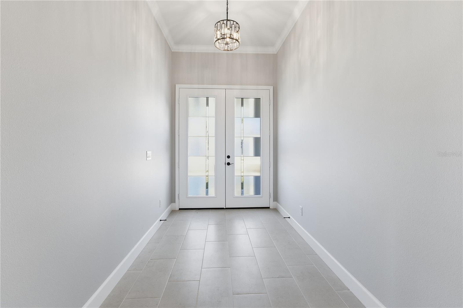 721 REDBUD CT — photo 2