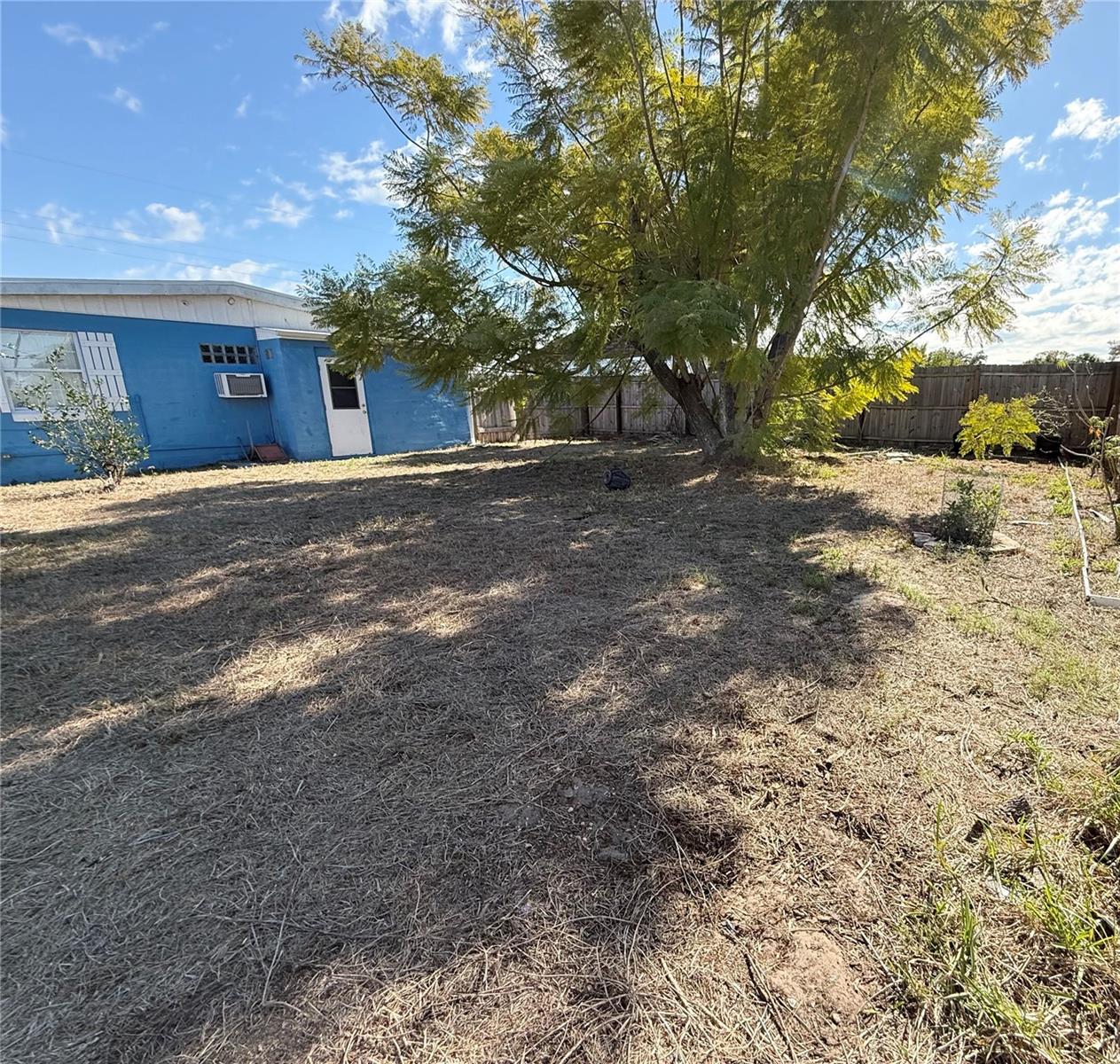 4147 BULLARD ST — photo 8