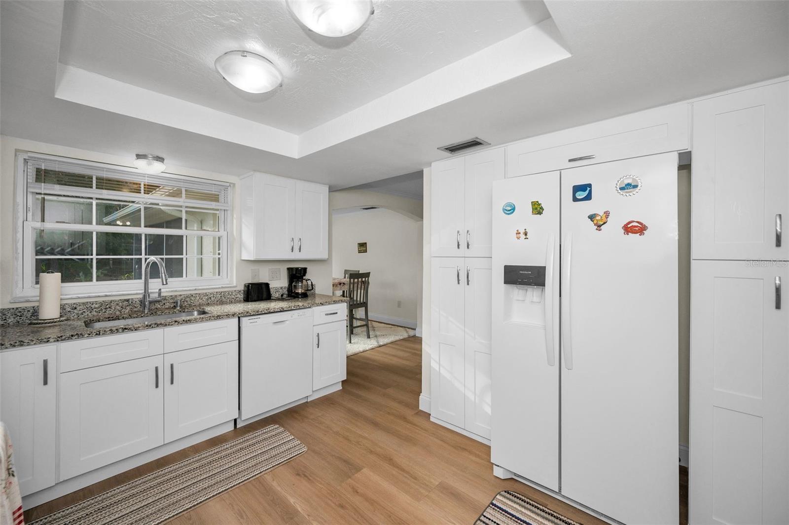 817 RIVERSIDE DR — photo 11