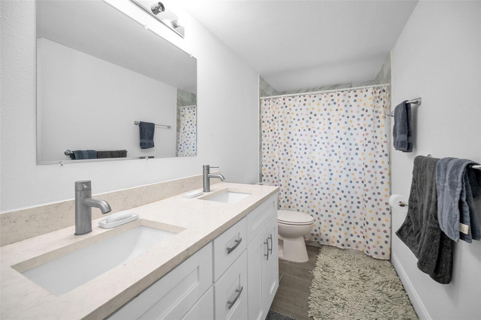 817 RIVERSIDE DR — photo 17