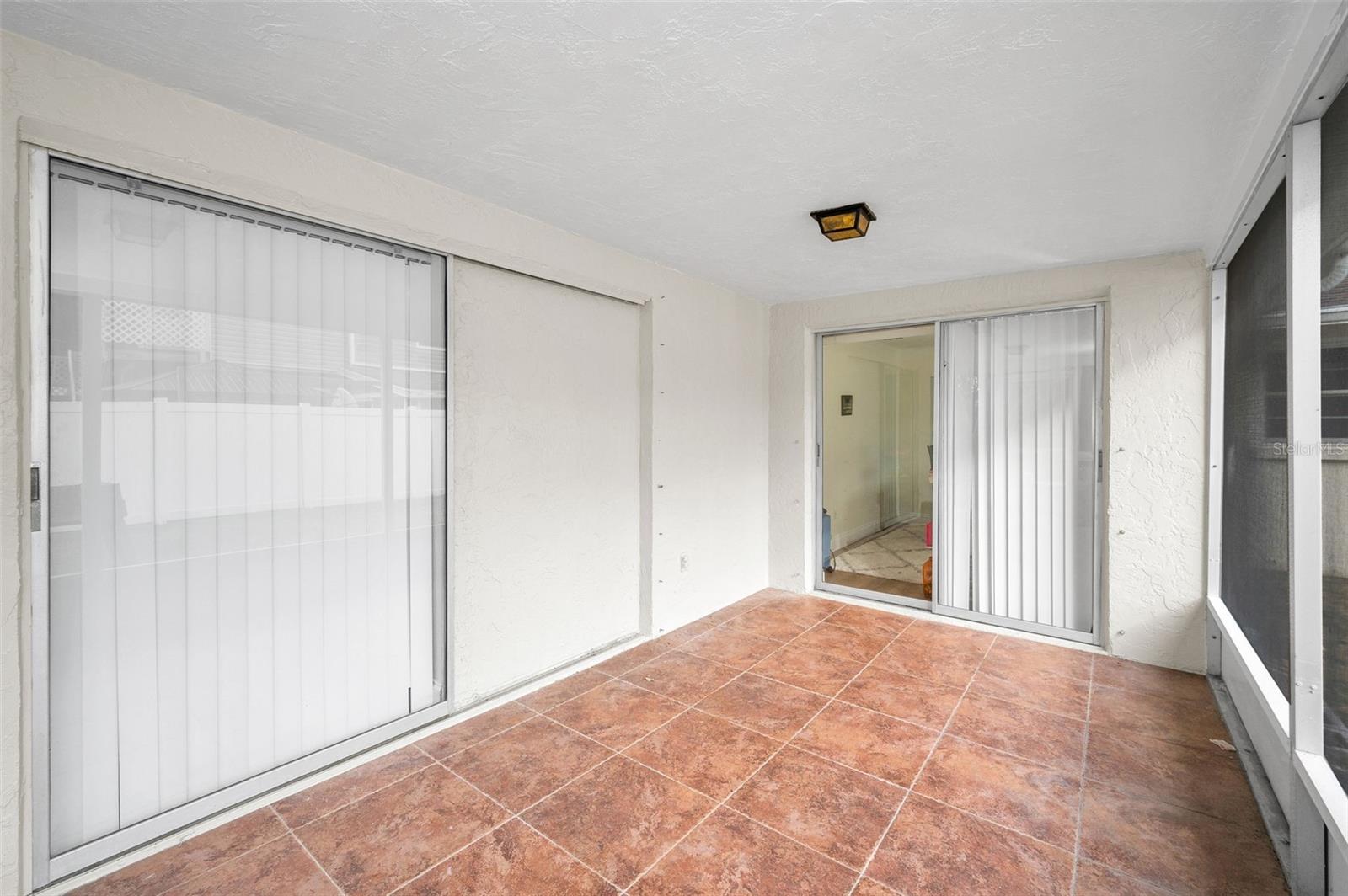 817 RIVERSIDE DR — photo 26