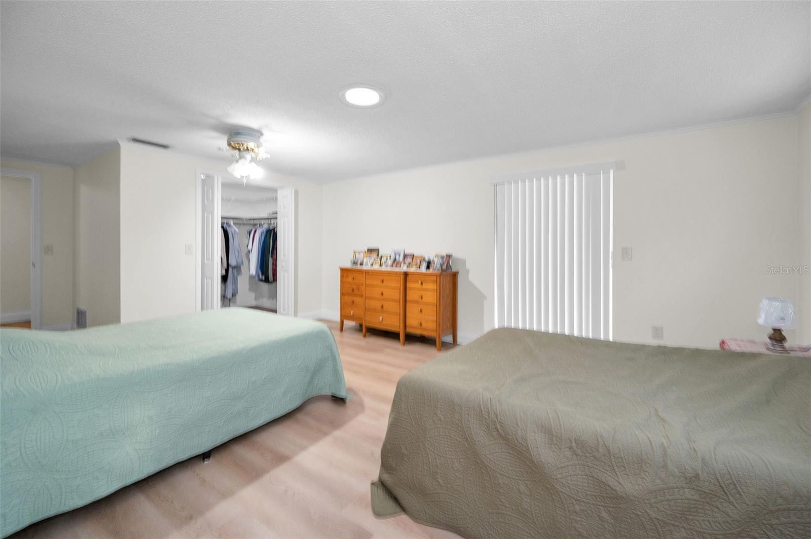 817 RIVERSIDE DR — photo 15