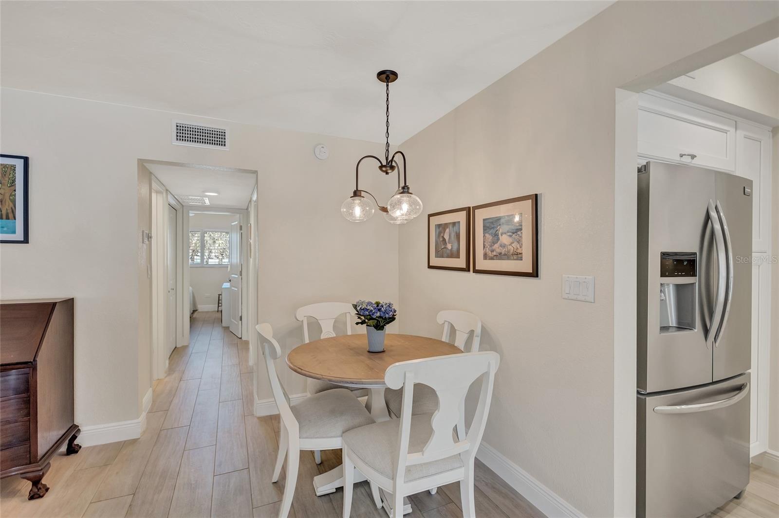 137 AVENIDA MESSINA #3 — photo 8