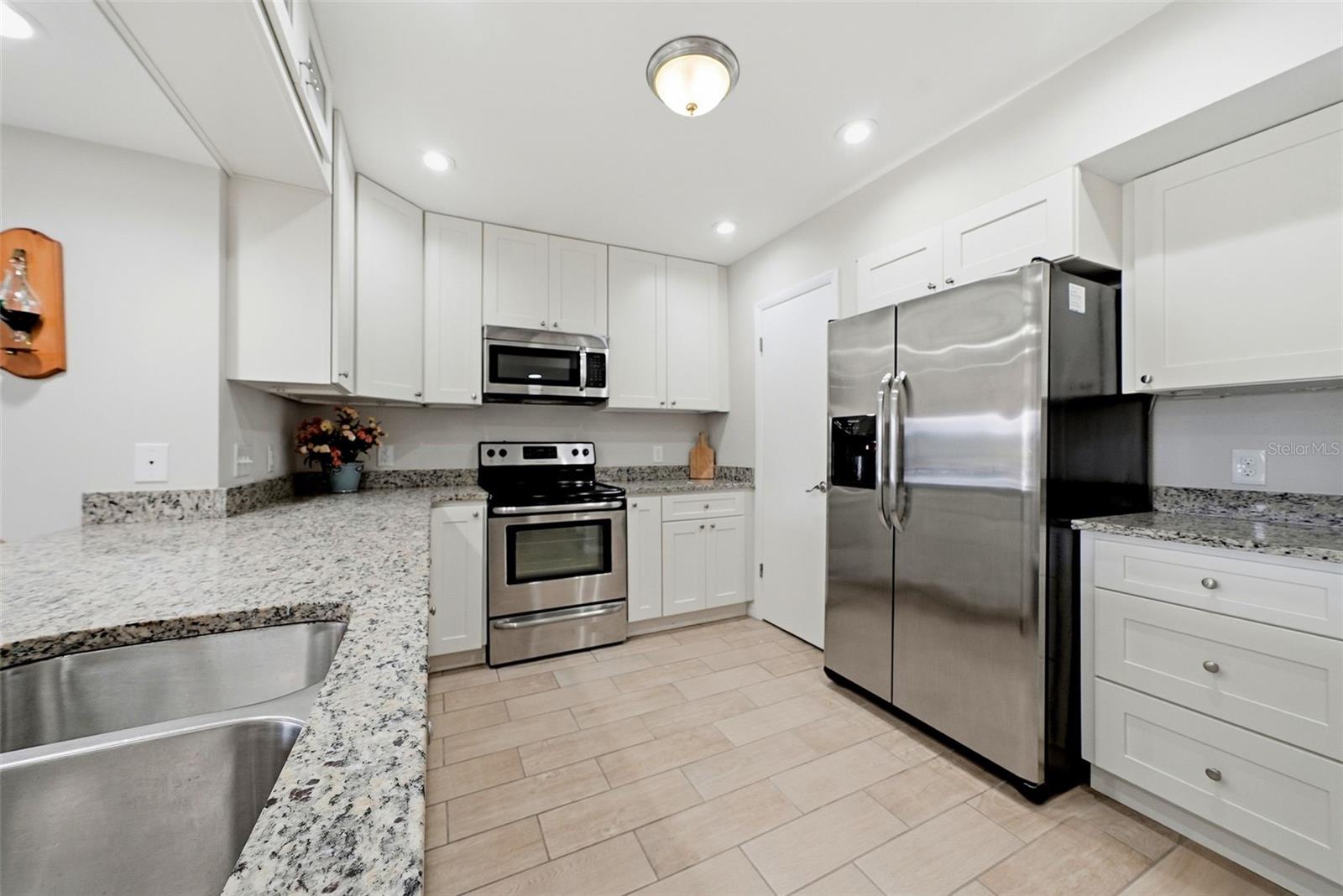 301 MARINER DR #301 — photo 6