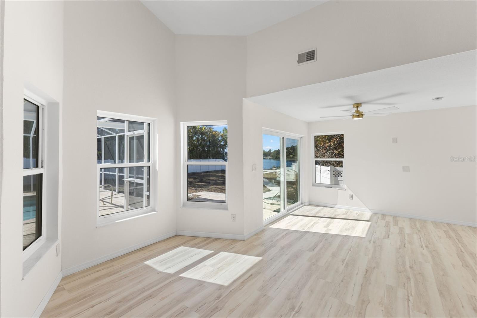 2138 BAYOU DR — photo 23