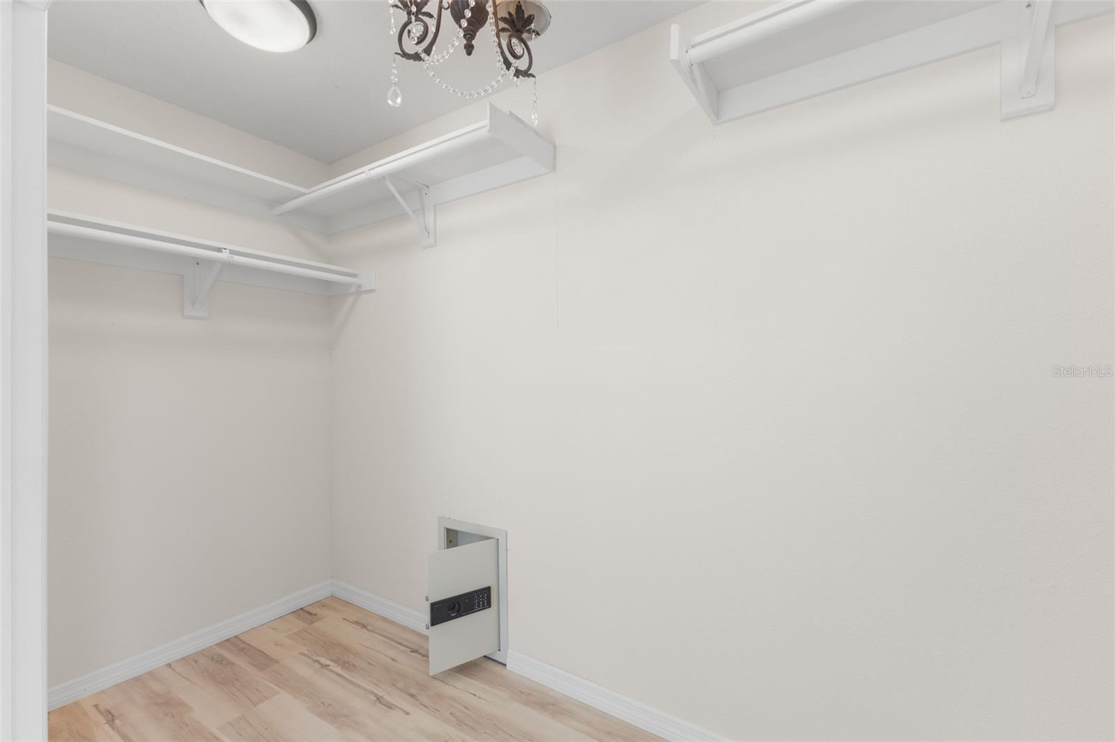 2138 BAYOU DR — photo 32