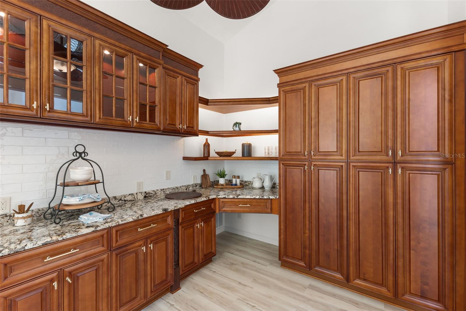 2138 BAYOU DR — photo 14