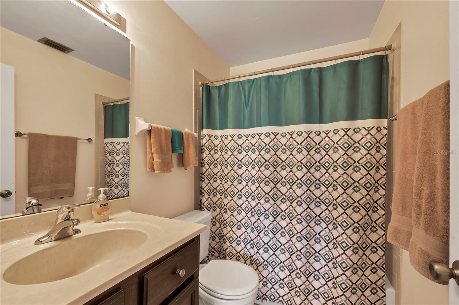 5205 LAKE VILLAGE DR #16 — photo 21