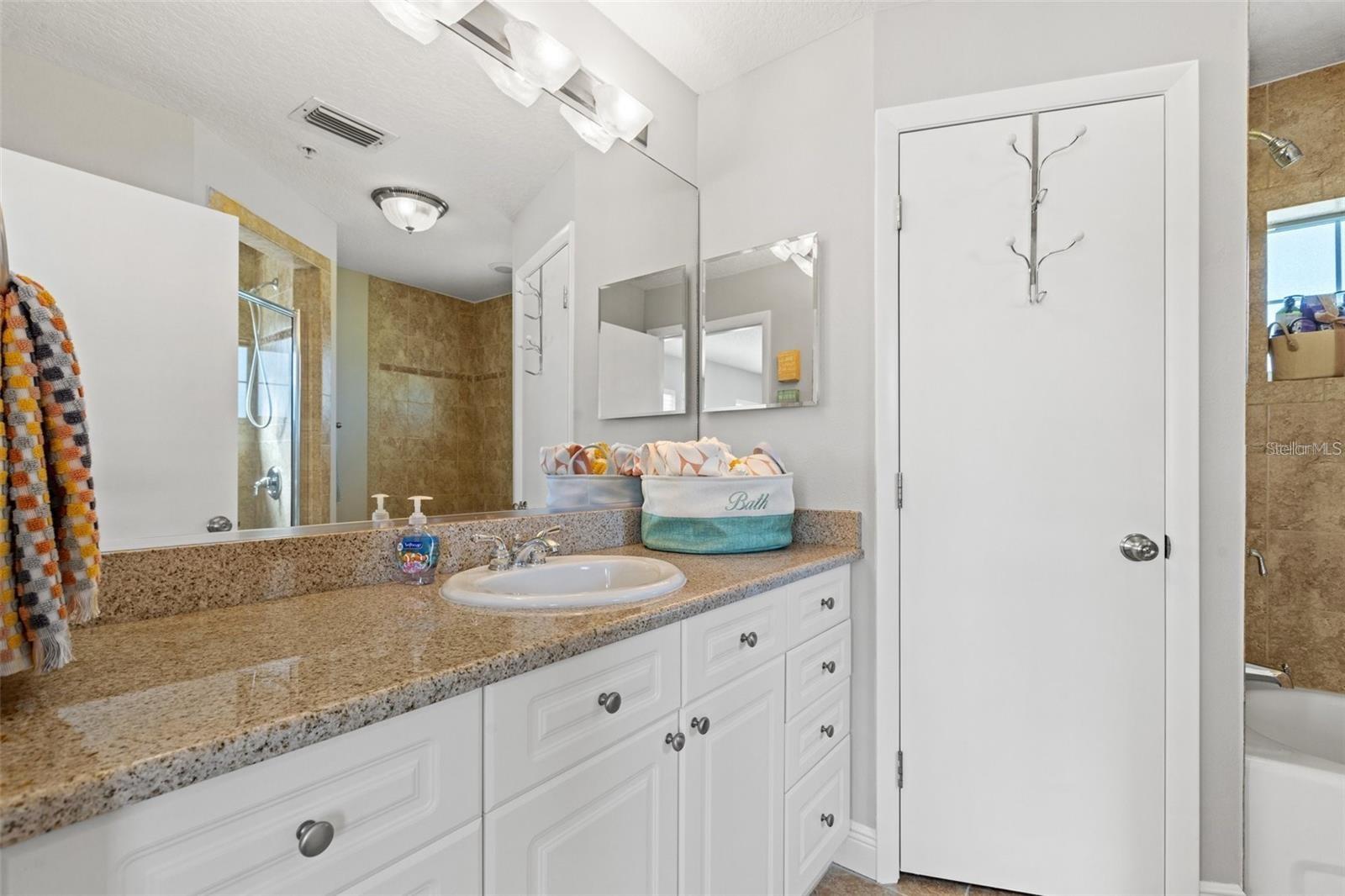 1902 ARROWHEAD DR NE — photo 32