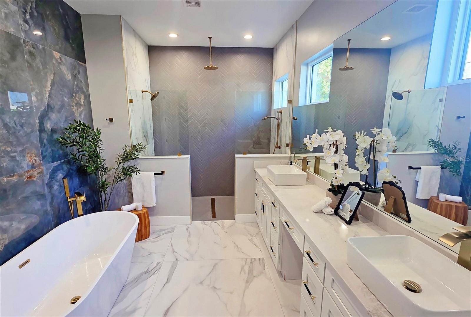 1156 COCOANUT AVE — photo 32