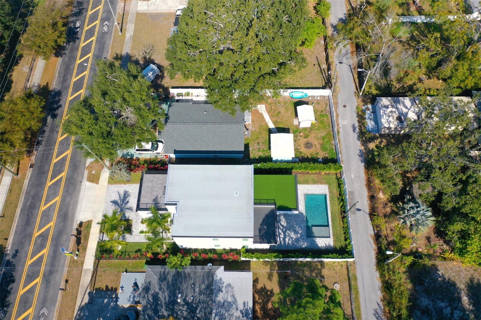 1156 COCOANUT AVE — photo 85