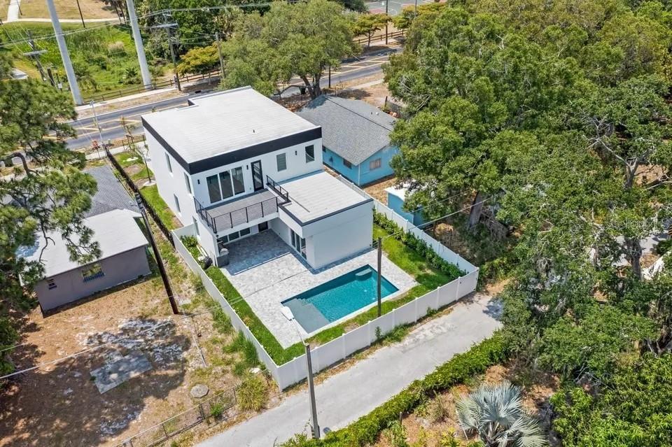 1156 COCOANUT AVE — photo 86