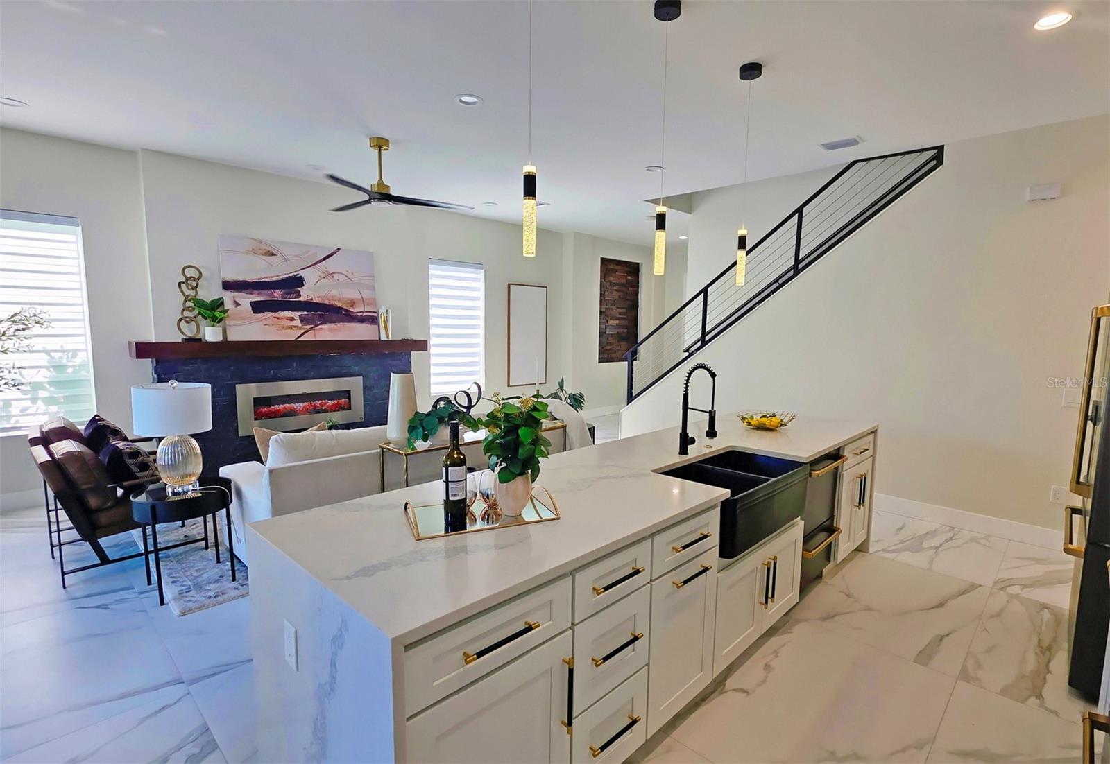 1156 COCOANUT AVE — photo 18