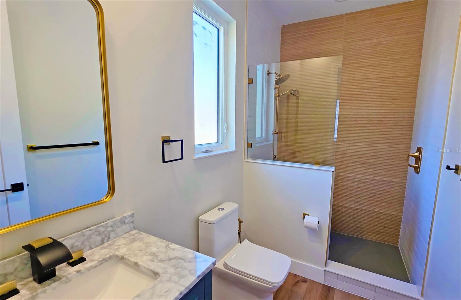 1156 COCOANUT AVE — photo 69